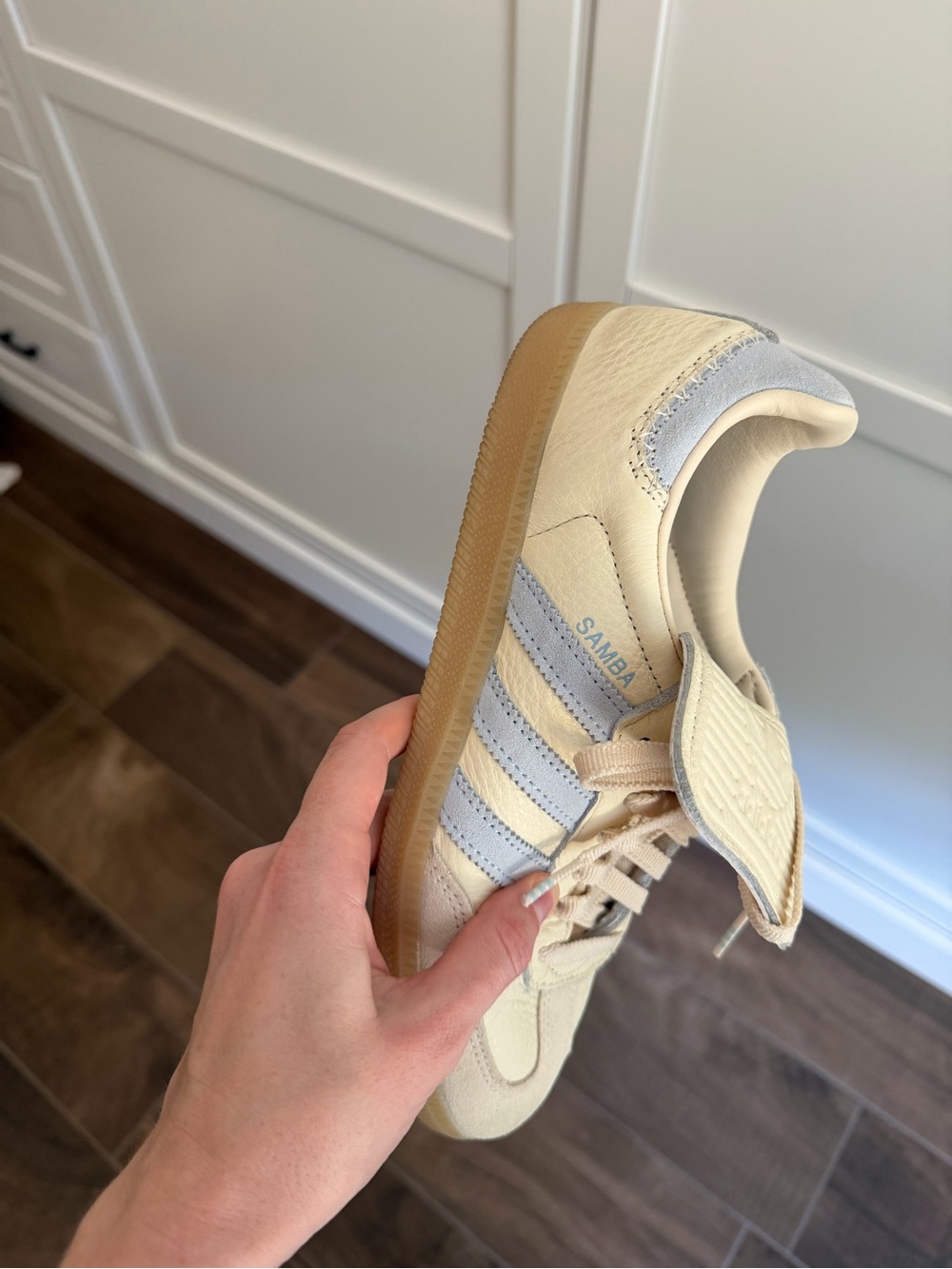 Adidas Samba Cream and Light Blue Leather Sneakers - Picture 6 of 6